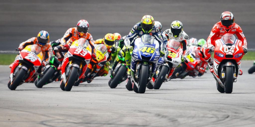 وینالس برای روسی سخت تر از لورنزو است – رئیس سوزوکی MotoGP